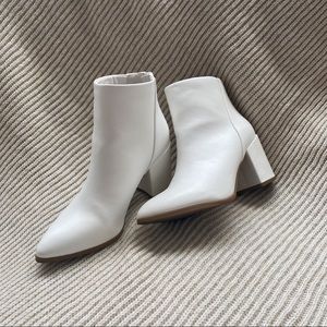 NWOB Top Moda White Chunky Boots